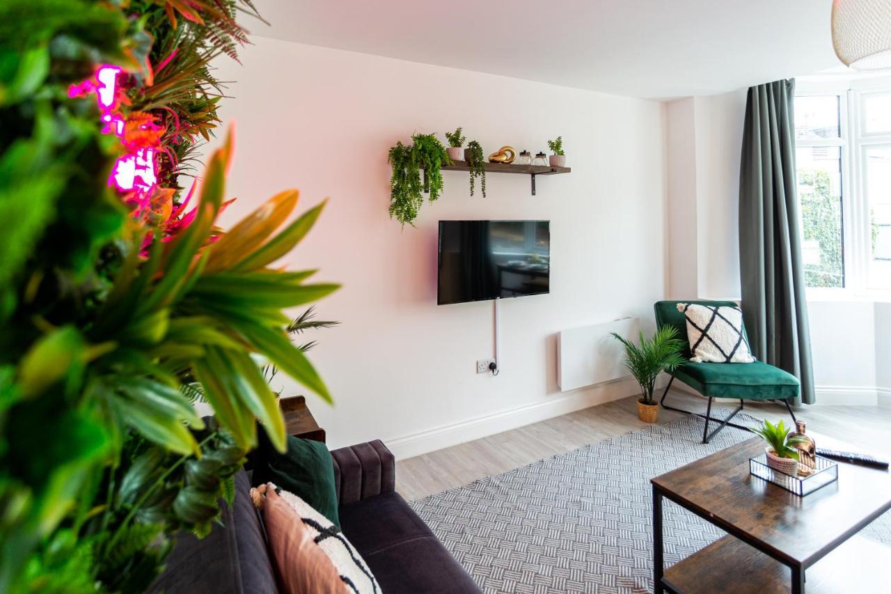 The Old Station Apartments By Sorted Stay Southend-on-Sea Exterior foto
