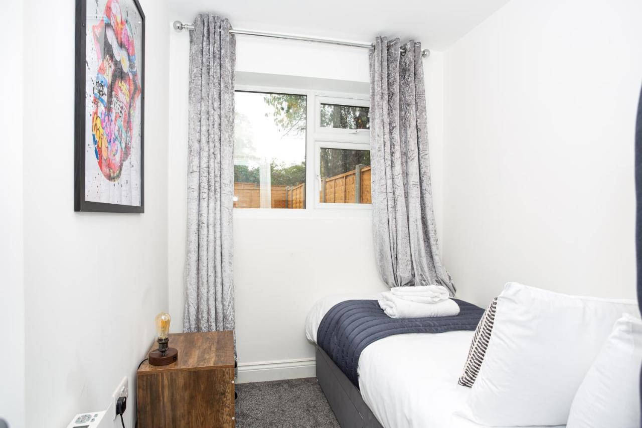 The Old Station Apartments By Sorted Stay Southend-on-Sea Exterior foto