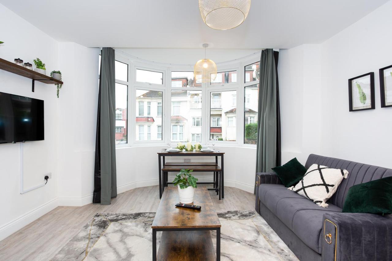 The Old Station Apartments By Sorted Stay Southend-on-Sea Exterior foto