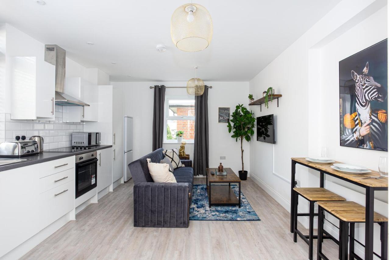The Old Station Apartments By Sorted Stay Southend-on-Sea Exterior foto