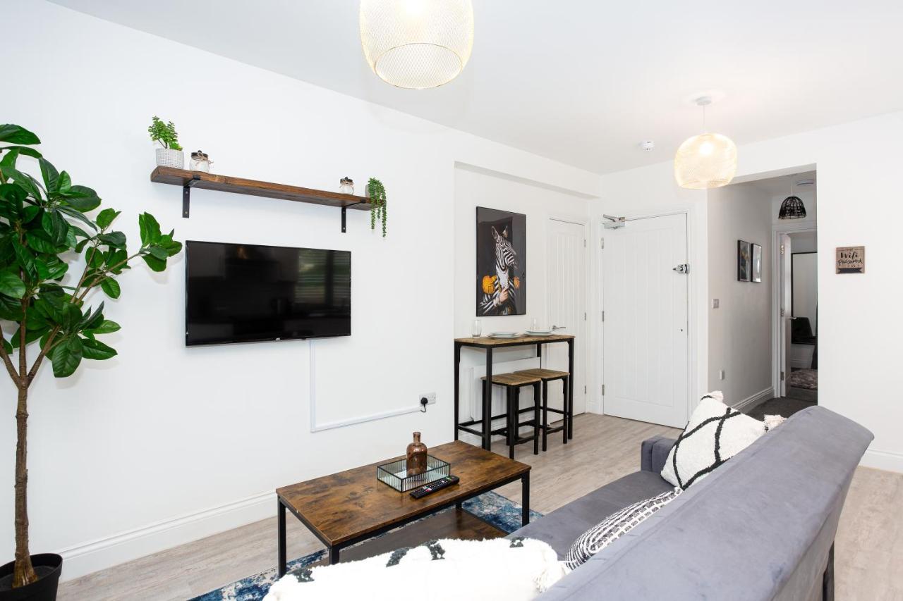 The Old Station Apartments By Sorted Stay Southend-on-Sea Exterior foto